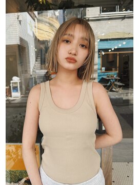 ヒュージ 三軒茶屋(huge) 切りっぱなしボブ/小顔レイヤー/ベージュカラー