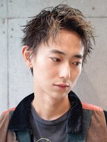 ライラ(Lyla)&nbsp;ポイントカラー　刈り上げないアップバングショート