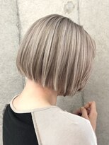 ミリィバイアヤラ 船橋店(MIRYI by ayala)&nbsp;【AYAKA】ホワイトベージュ♪切りっぱなしボブ/ワンレン