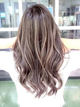 アクシス 仙台愛子店(AXIS)の写真/【デザインカラー◎】インナー/ハイライト/白髪ぼかし/ブリーチ無しW/透明感あふれるカラーもお任せ☆
