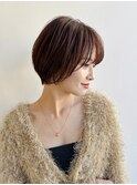 大人ショート前髪ありひし形丸みショート丸顔面長K20241214