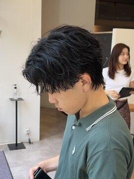 ビューシンサイバシ(VIEW SHINSAIBASHI) 無造作センターパート