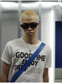10代20代メンズカットブロンドフェードバズカットクロップ