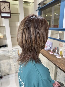 ラック 海老名店(LUCK) 白髪ぼかしハイライト＋ウルフカット