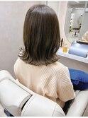 オリーブベージュ×抜け感外ハネ
