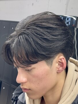 オーバル ジングウマエ(OVARL jingumae) ナチュラルフェザーパーマ毛流れセンターパート