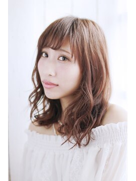 アムール稲田堤(amour) ミックスカールミディー。