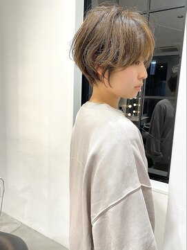 ギフト(GIFT) 柔らかい雰囲気が好きな方にオススメ、フェミニンショート