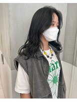 ガリカ 横浜(Gallica) 地毛風アースカラー 顔周りミディアムレイヤー フェザーバング