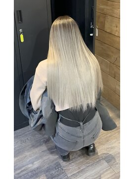 ハグ 横浜(HUG) ホワイトミルク＊バレイヤージュ