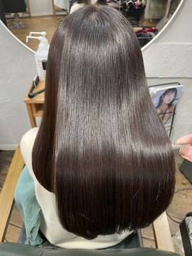 クオーレ(CUORE) ドライヤーで乾かしただけで綺麗にサラサラにまとまる縮毛矯正