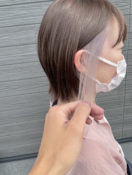 琉月 枝松店 20代、30代におすすめ！インナーホワイト×ボブ