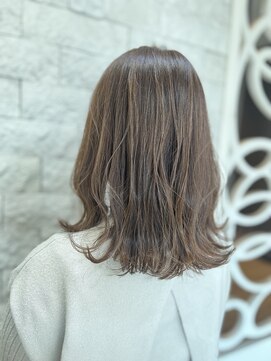 ラヴリア カミツ(LOVERIA KAMITSU) ミルクティーベージュ