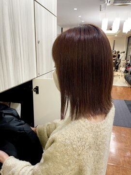 ノーム バイ アウラ(norm. by aura) チェリーピンク切りっぱなしボブ