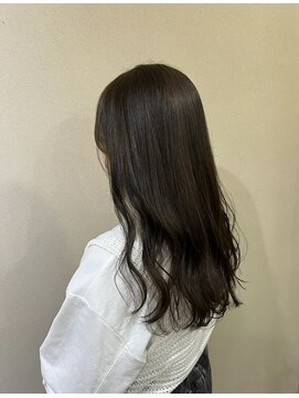 ヘアーアートミュージアム(Hair Art Museum) アッシュマット/ゆる巻き/セミロング