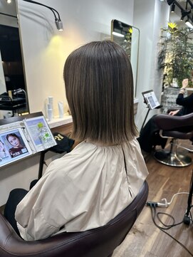 アルボーテルジェ(Art BeAute' ROUGET) 明るいベージュの脱白髪染めカラー