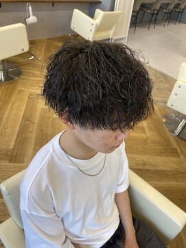 アレス バイ シカ 神戸三宮元町店(ALLES by Cica) メンズ縦落ちパーマ