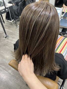 プライズ アイリス 池袋東口店(prize Iris) 白髪ぼかしハイライトケアカラー池袋