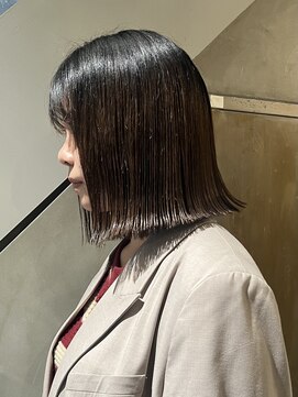 シー(si) 切りっぱなしボブ