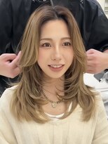 ヨロ 渋谷(YOLO)&nbsp;ハイライトカラーミルクティーベージュレイヤーカット