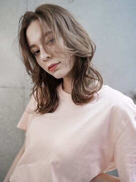 ギークス(GEEKS) 【GEEKS渋谷】ハッシュカット/グレージュ/顔周りレイヤー/ウルフ