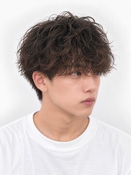 リア(Li'a by neolive) 刈り上げマッシュ×波巻きパーマ