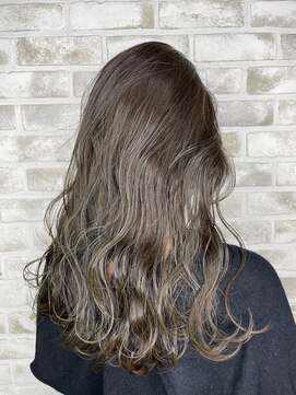 シシ 新宿(She 2.) 新宿 ハイライト takumi