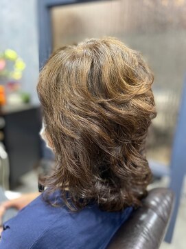 イズムファクトリーヘア(ism factory hair) 大人女性こだわりカール