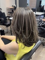 ヴィフ 大船(VIF)&nbsp;レイヤーカットくびれヘアカット白髪ぼかし脱白髪染めハイライト