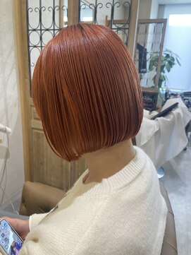 ベティバイシェーン(Betty by schon) グロッシーオレンジ/ボブ