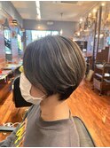 ショートボブ