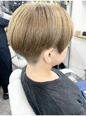 大人可愛いマッシュショート