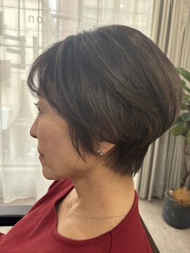 アクネ(ACNE) ACNE ミセスショート＋ハイライト