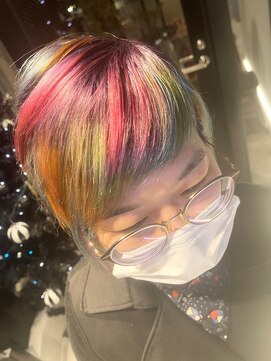 アコ(Aco) 個性派カラー/女性ツーブロック/ショートウルフ