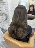 オリーブベージュヘア