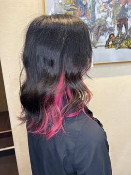 クオーレツー(Cuore2) ド派手なインナーピンク