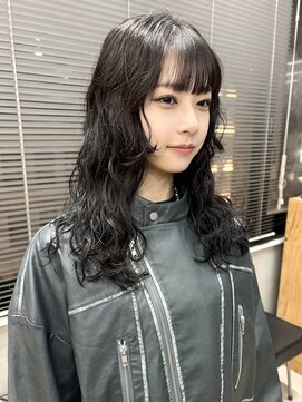 トゥコ(tuco) ロングウェーブパーマ デジタルパーマくせ毛風ニュアンス顔周り