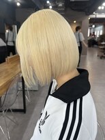 レブ 四条烏丸(Reb,)&nbsp;京都ダブルカラーボブ前髪ありミルクティーベージュブリーチ
