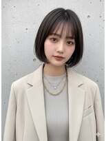 ヘアーズ ベリー 香椎店(hairs BERRY)&nbsp;透明感グレージュ×丸みショートボブ耳掛けも可愛い大人ヘルシー