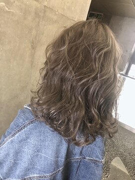 キー(kｅｙ) グレージュ