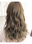 ベージュブラウン