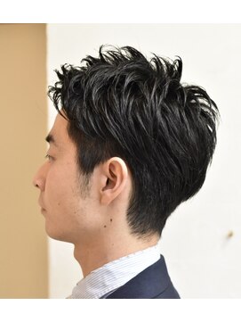 フロラクロマ 上通NEWS裏(FLORACHROMA) ツーブロックショート