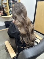 ハイク(HYKE)&nbsp;バレイヤージュ/ブリーチ/グラデーション