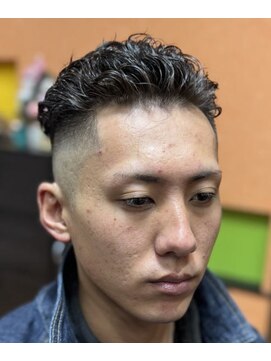 ピシャッとニ代目銀二郎 カーリーパーマ