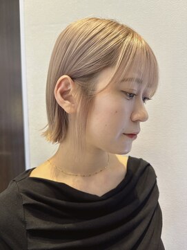 ジアン(GIEN) 2～3ブリーチ　やわらかベージュ　切りっぱなしボブ　@高岡