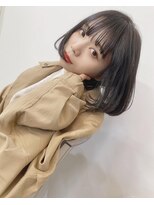 ルネシミズ(Rune shimizu)&nbsp;顔周りレイヤーボブxオリーブグレー