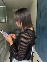 ヲタク(wotaku.)&nbsp;グレーアッシュグレージュカラーダブルカラー切りっぱなしボブ