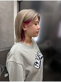 派手髪外ハネスタイル