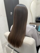 イル 天神西通り店(ill)&nbsp;20代30代ボブ/ミディアムレイヤー／グレージュ/透明感/天神/大名