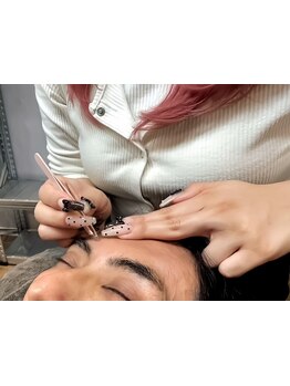 【メンズ専門店】垢抜け&清潔感UPもお任せ！見るたび気分が上がる美眉へ！[men's/メンズサロン/眉毛サロン]